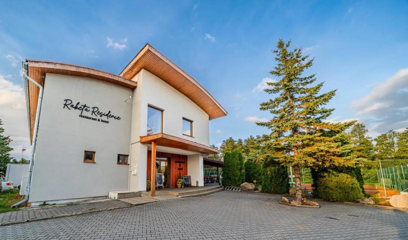 Raketa Residence, Restaurant & Hotel Prievidza Luaran gambar