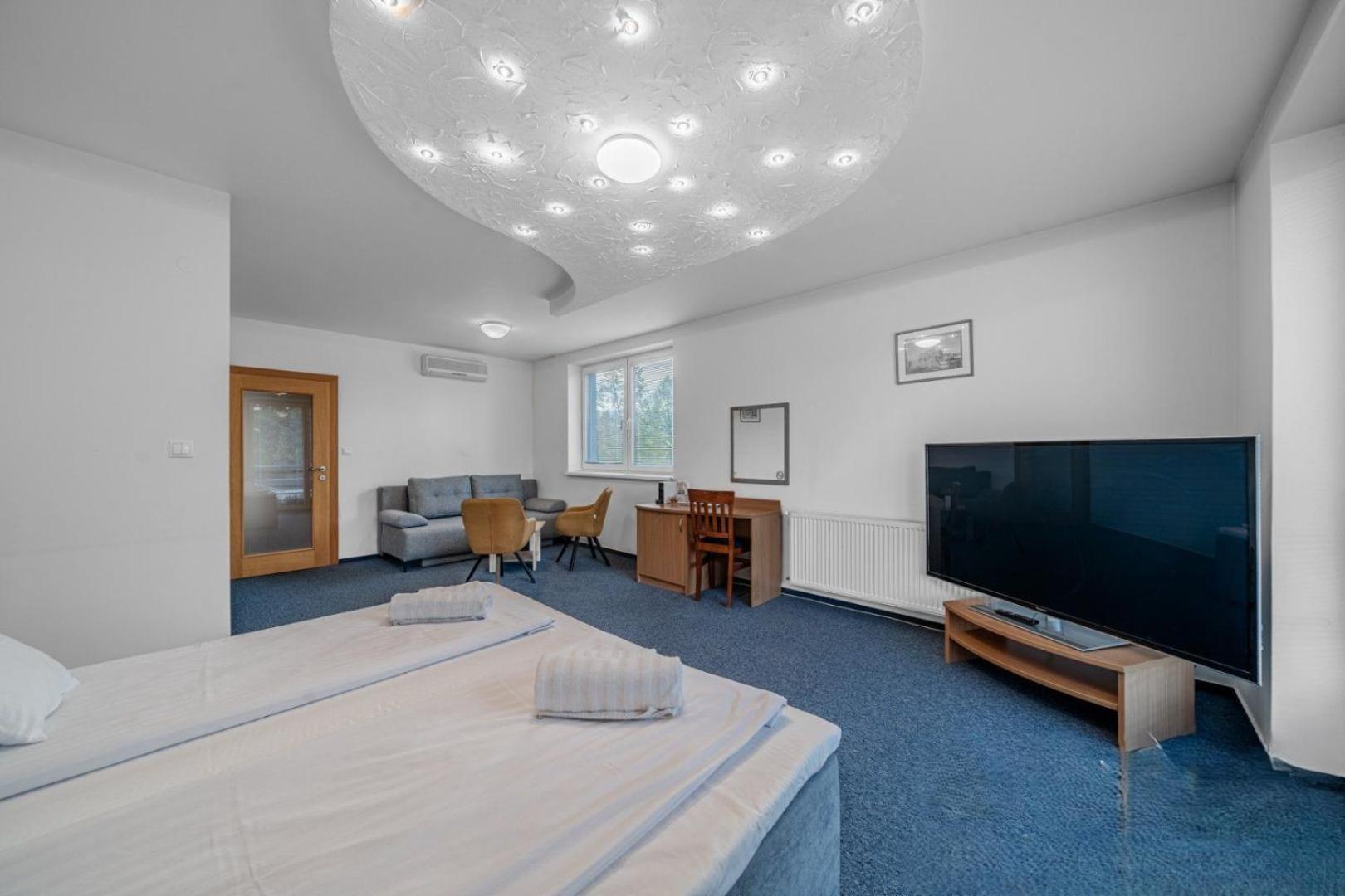 Raketa Residence, Restaurant & Hotel Prievidza Luaran gambar