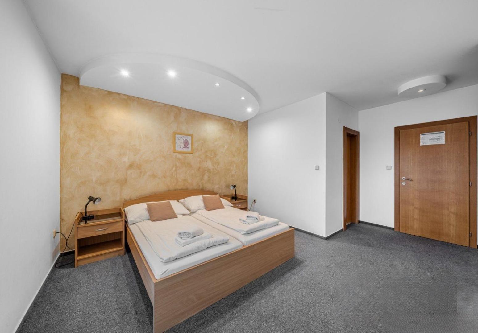 Raketa Residence, Restaurant & Hotel Prievidza Luaran gambar