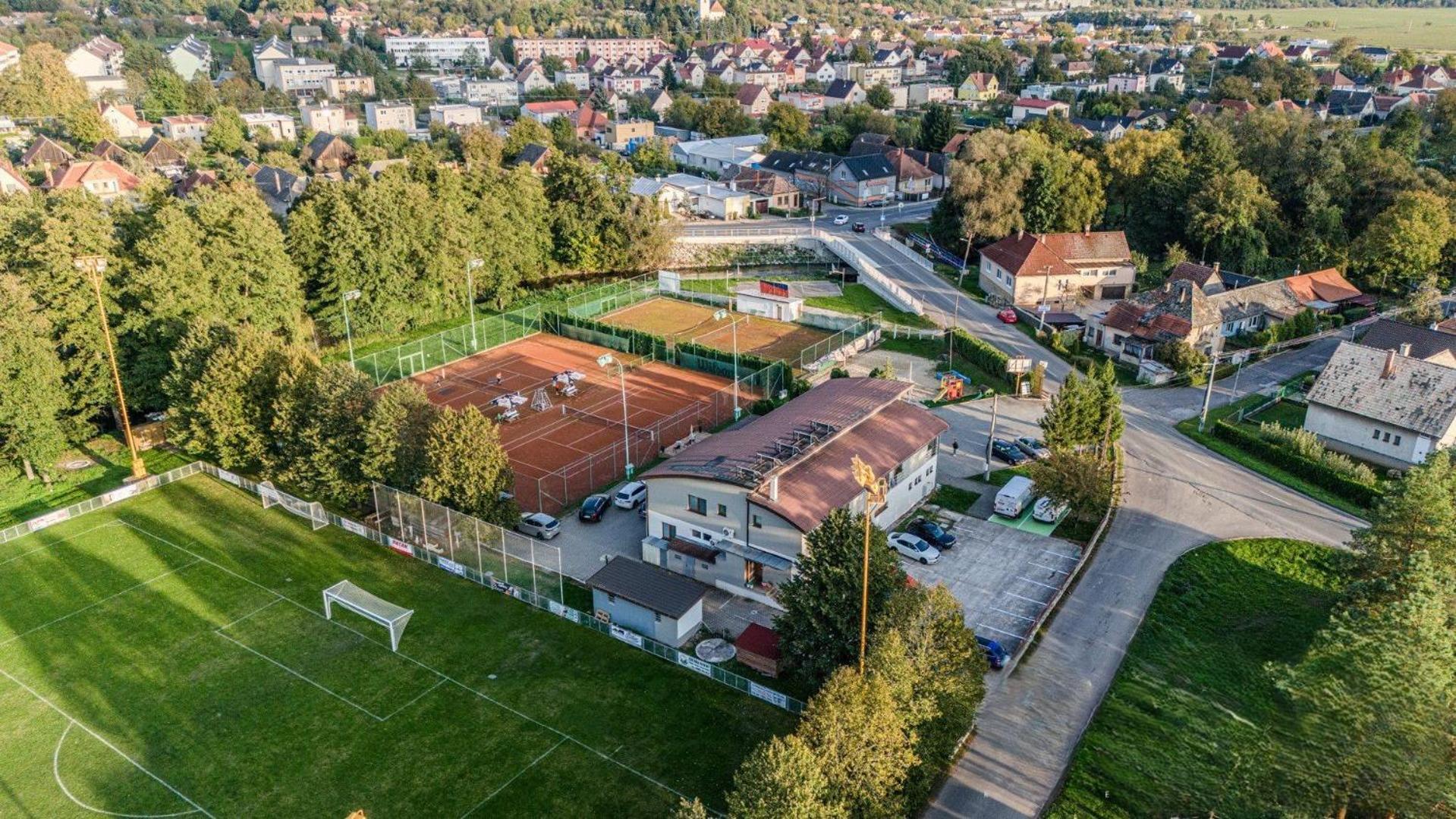 Raketa Residence, Restaurant & Hotel Prievidza Luaran gambar